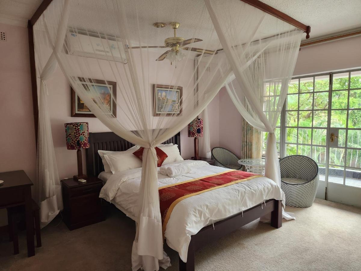Jacaranda Lodge Victoria Falls Ngoại thất bức ảnh