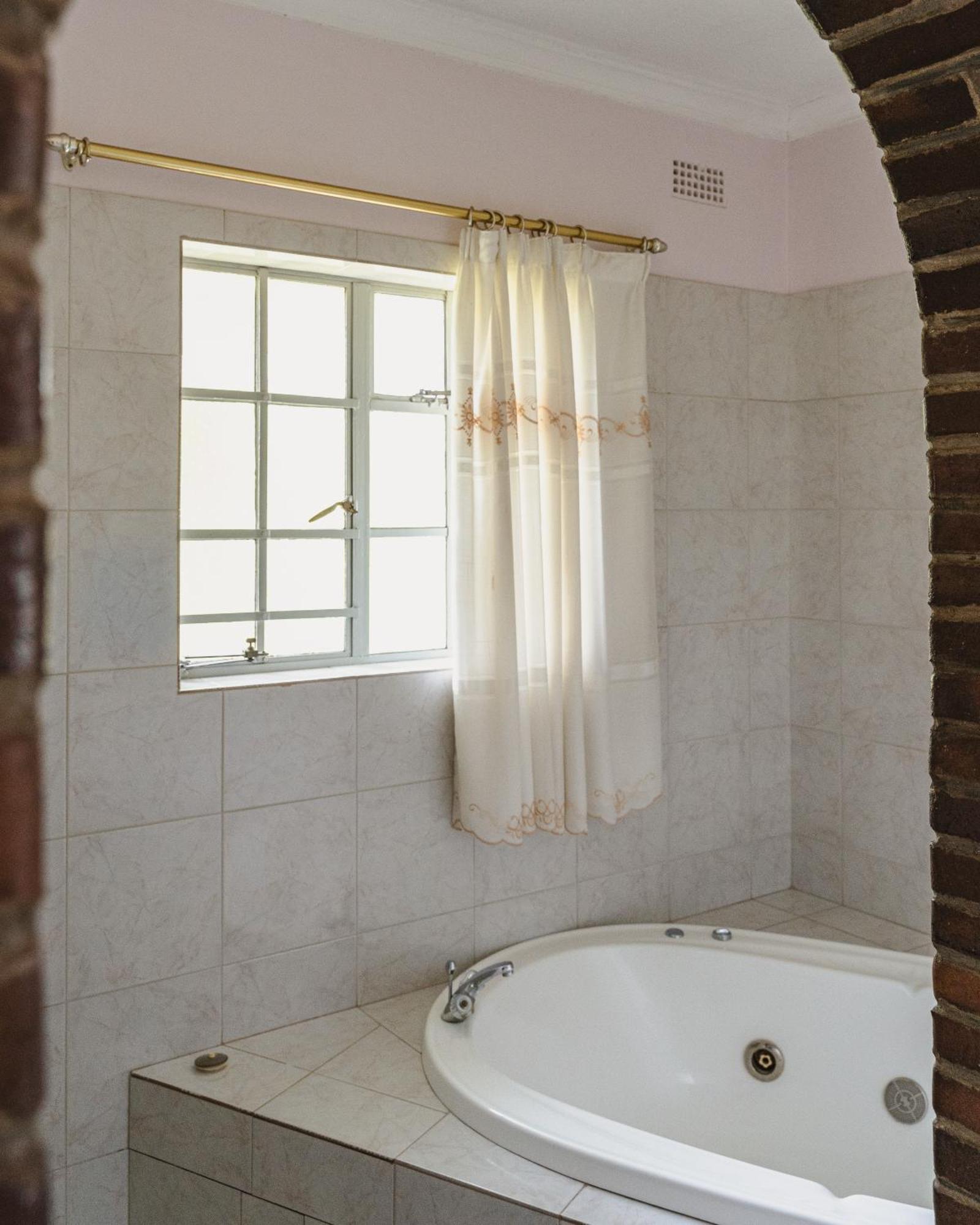 Jacaranda Lodge Victoria Falls Ngoại thất bức ảnh