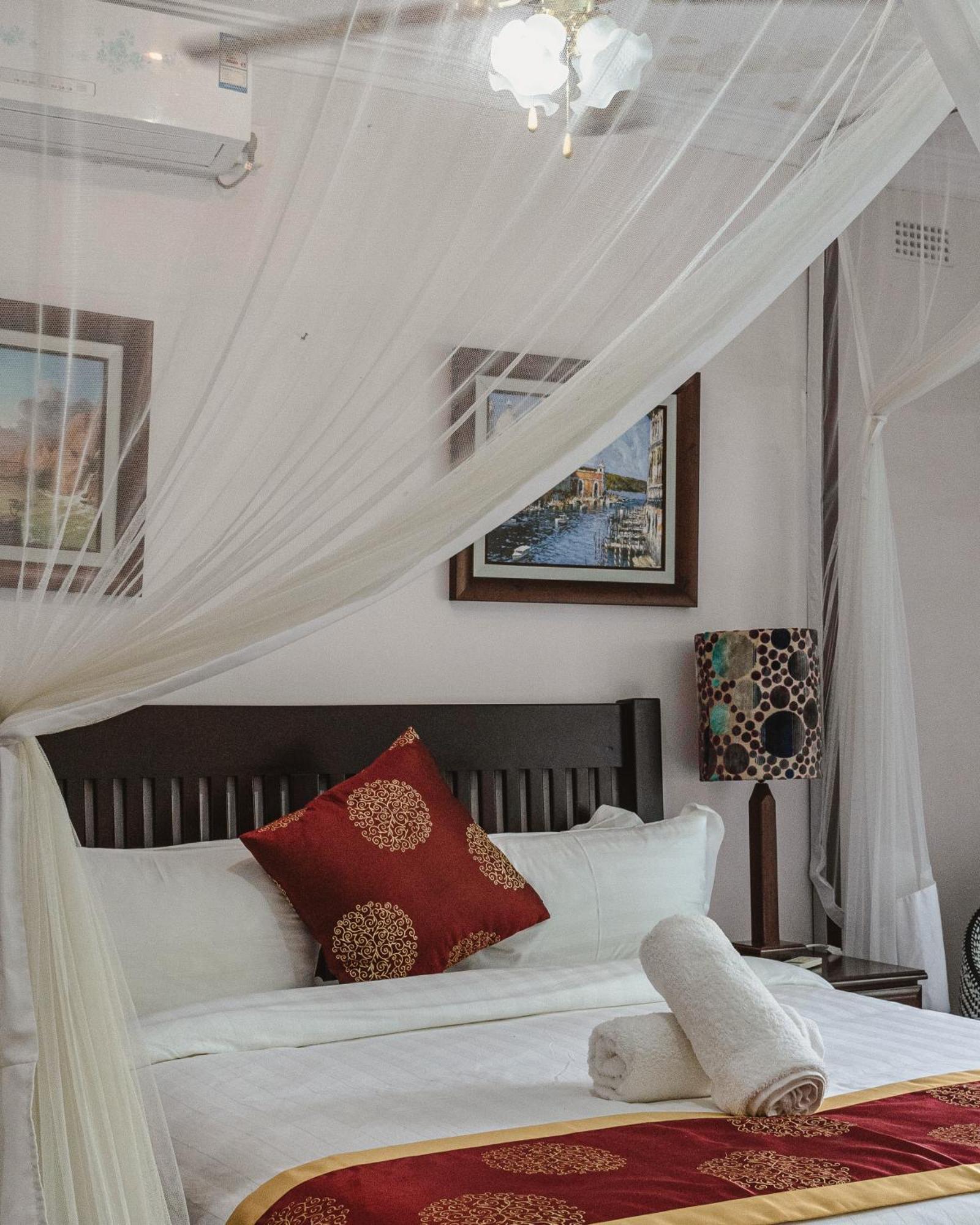 Jacaranda Lodge Victoria Falls Ngoại thất bức ảnh